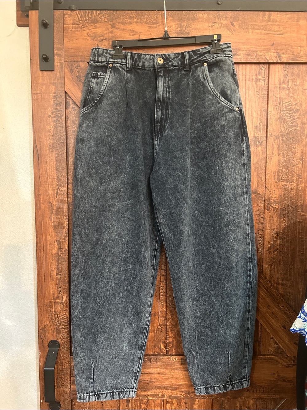 Zara Women's Black Acid-Wash Relaxed Jeans